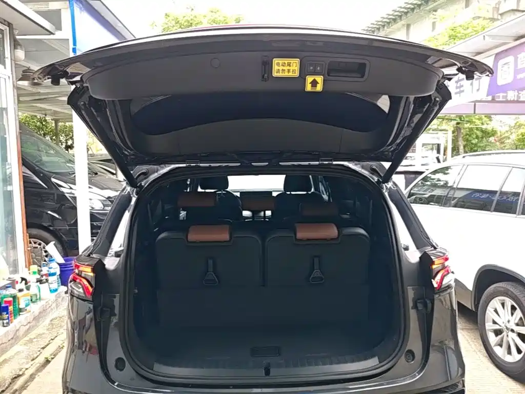 BYD Tang DM-i Champion Edition 112KM Noble 2023 - thumbnail 15