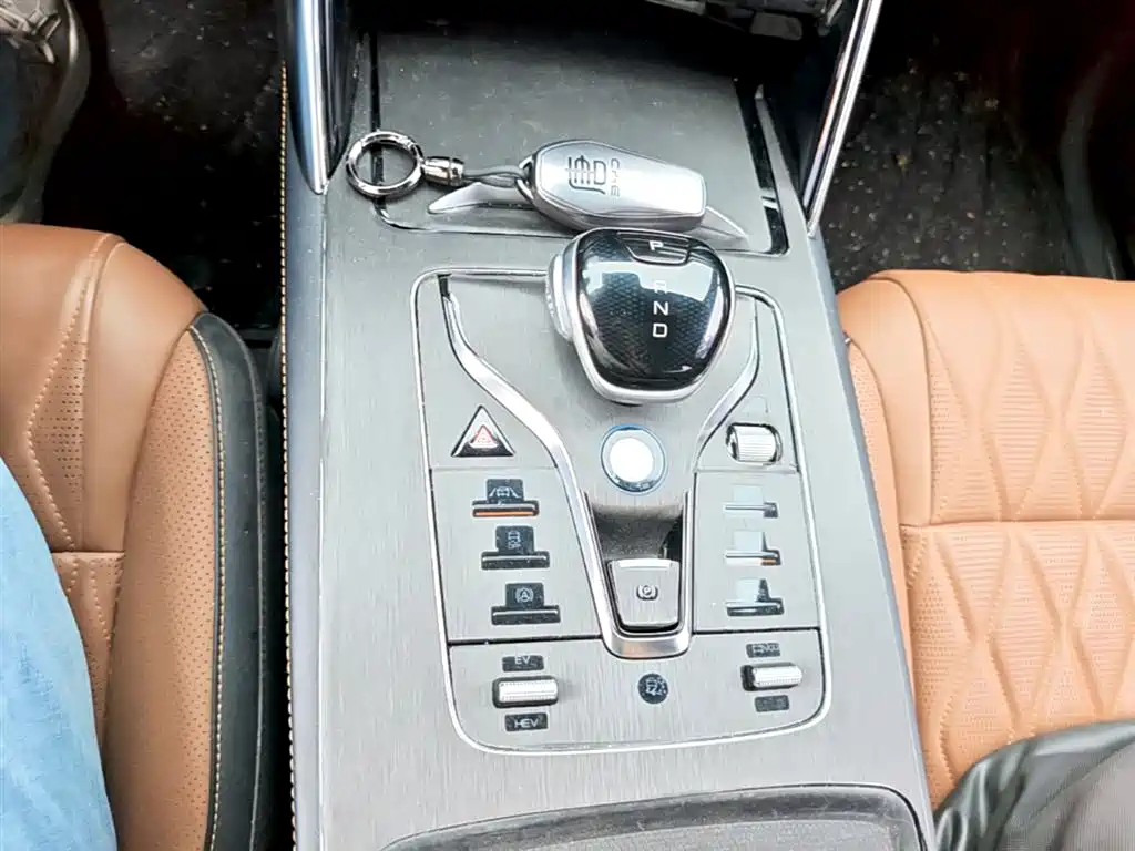 BYD BYD Tang DM-i Champion Edition 112KM Prestige 2024 - thumbnail 14