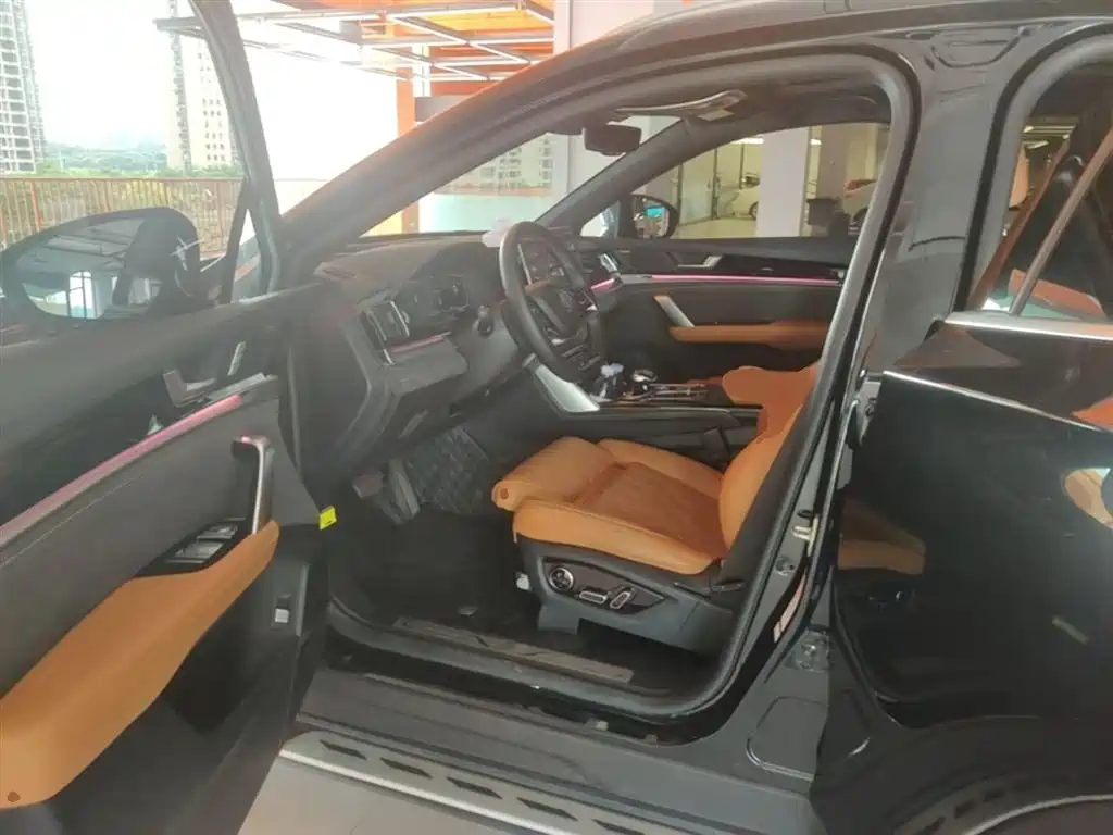 BYD Tang DM-i Champion Edition 112KM Exclusive 2023 - thumbnail 16