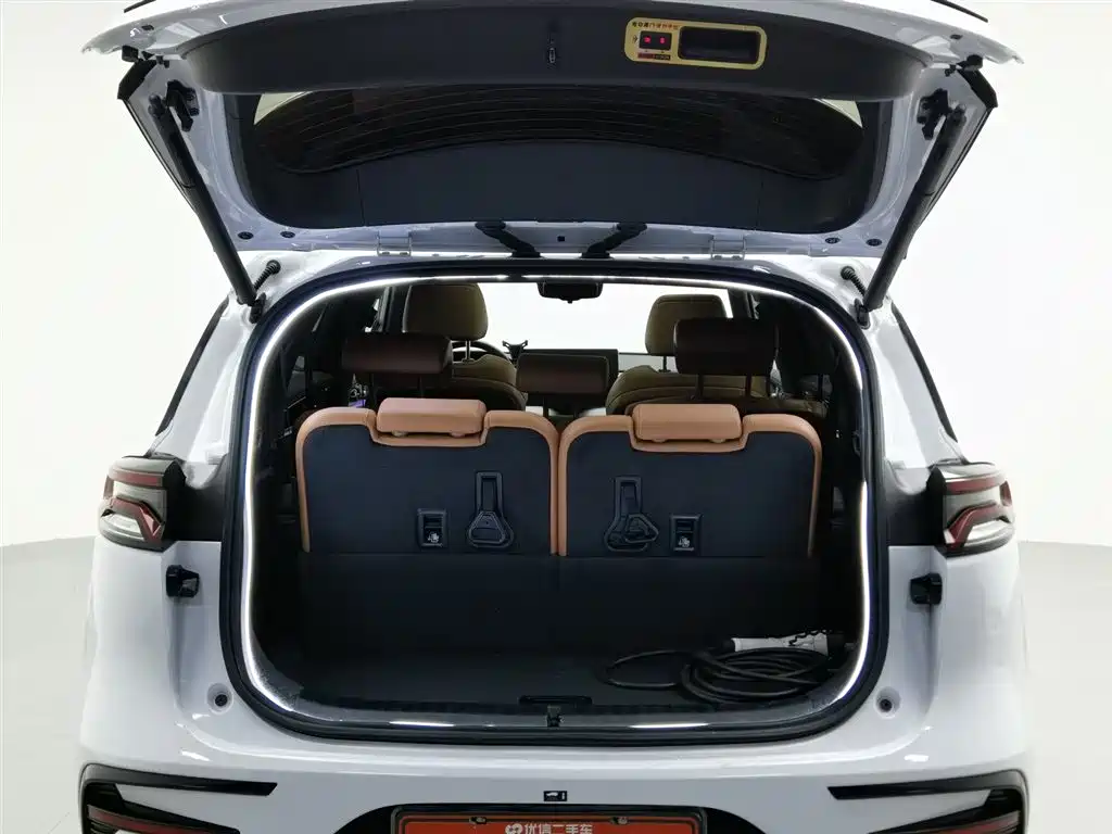 BYD Tang DM-i Champion Edition 112KM Premium 2023 - thumbnail 16