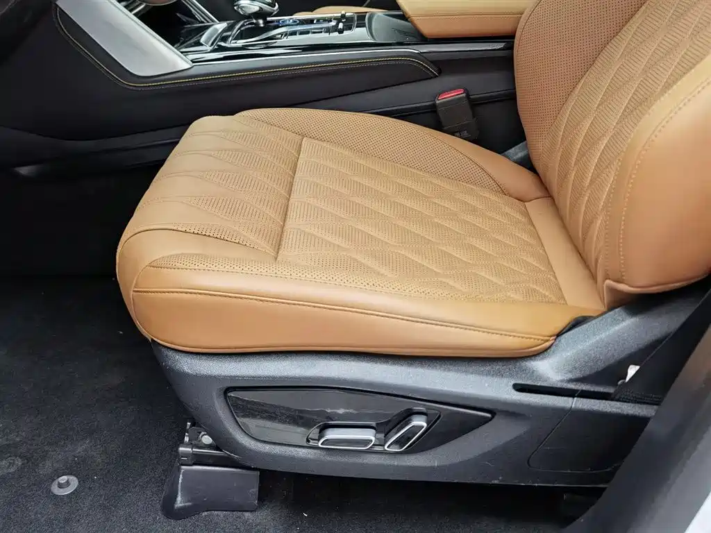 BYD Tang DM-i Champion Edition 112KM Premium 2023 - thumbnail 20