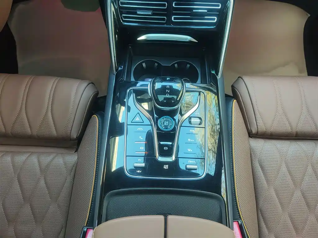 BYD Tang New Energy 2021 DM-i 112KM Zunrong 2023 - thumbnail 7