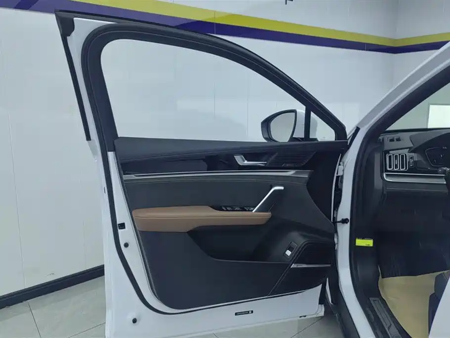 BYD BYD Tang 2021 DM-i 112KM Premium 2022 - thumbnail 7