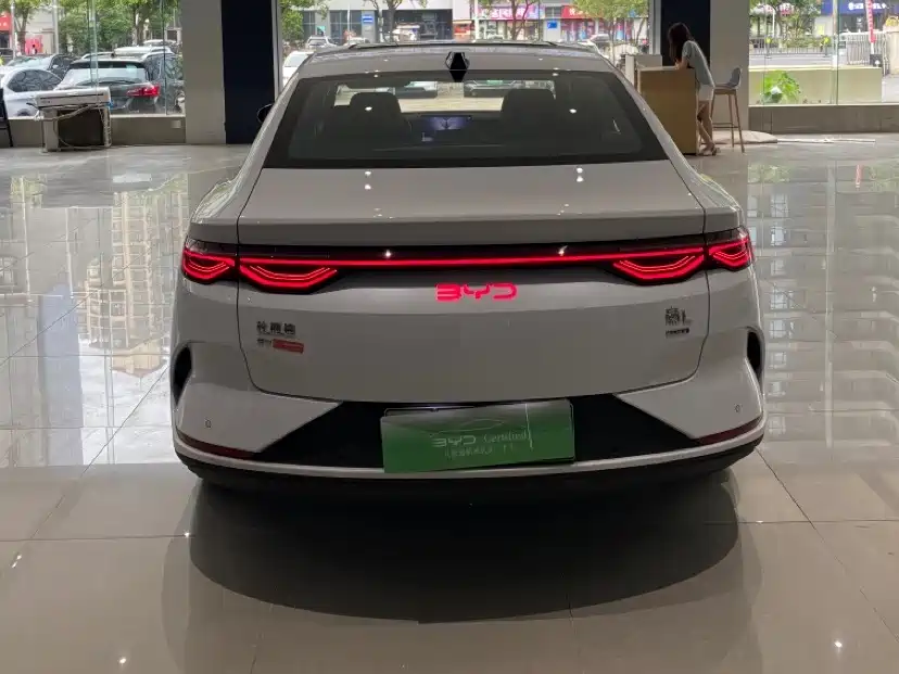 BYD BYD Qin L 2025 EV 545KM Chao Yue Edition 2025 - thumbnail 4