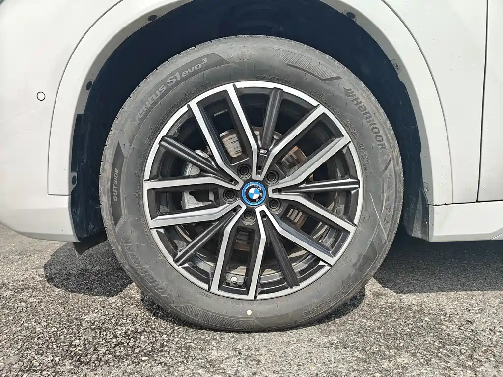 BMW BMW iX1 2023 eDrive25L M Sport Package 2025 - thumbnail 5