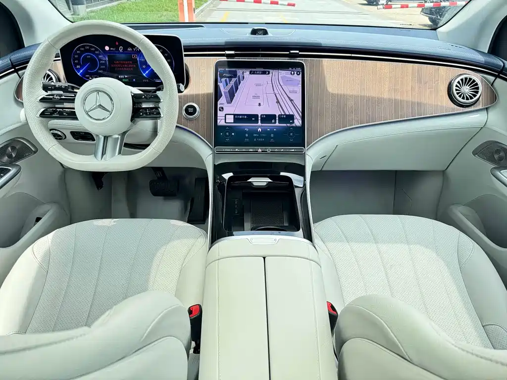 Mercedes-Benz Mercedes-Benz EQE SUV 2024 500 4MATIC Luxury Edition 2025 - thumbnail 10