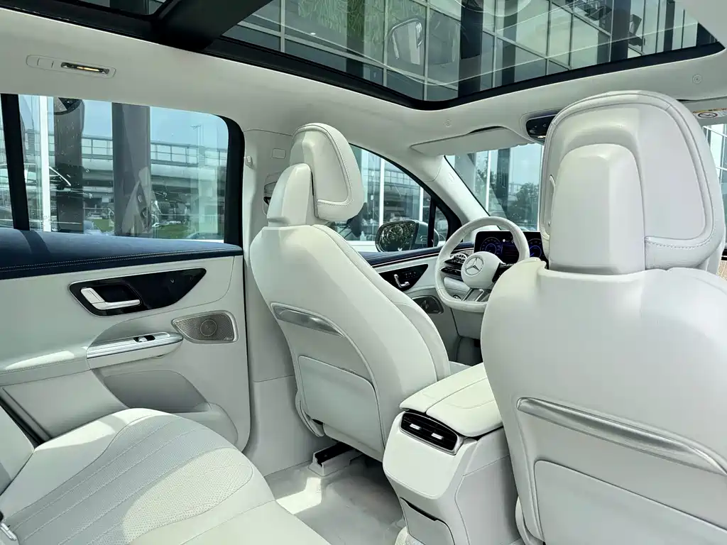 Mercedes-Benz Mercedes-Benz EQE SUV 2024 500 4MATIC Luxury Edition 2025 - thumbnail 11