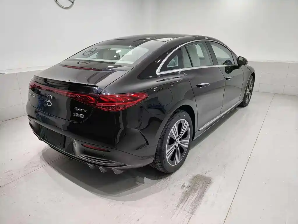 Mercedes-Benz Mercedes-Benz EQE 500 4MATIC 2025 - thumbnail 3