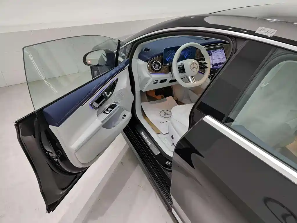 Mercedes-Benz Mercedes-Benz EQE 500 4MATIC 2025 - thumbnail 8