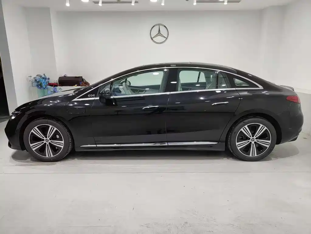 Mercedes-Benz Mercedes-Benz EQE 500 4MATIC 2025 - thumbnail 11