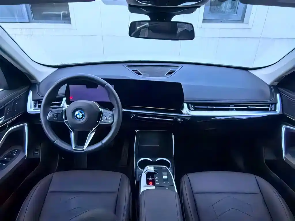 BMW BMW iX1 eDrive25L X Design Package 2025 - thumbnail 7