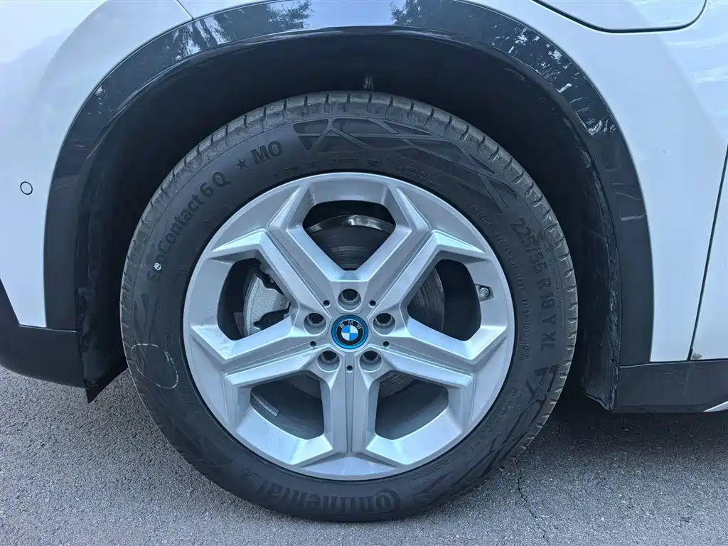 BMW BMW iX1 eDrive25L X Design Package 2025 - thumbnail 8