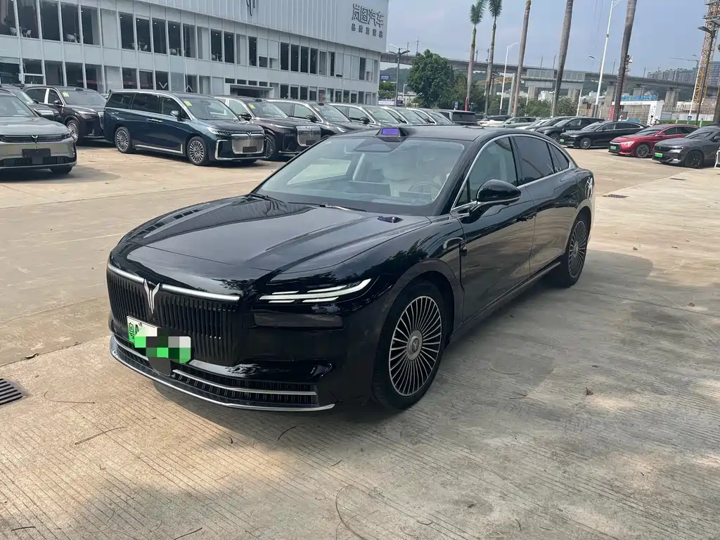 Lantu Auto Voyah Zhuiguang L 2026 AWD Ultra 2025