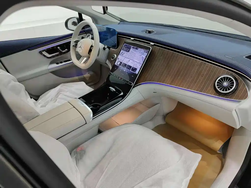 Mercedes-Benz Mercedes-Benz EQE 500 4MATIC 2025 - thumbnail 15