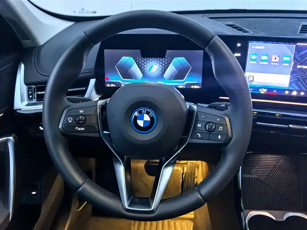 BMW BMW iX1 eDrive25L X Design Package 2025 - thumbnail 11