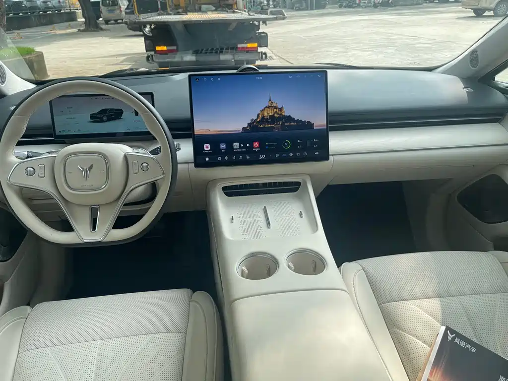 Lantu Auto Voyah Zhuiguang L 2026 AWD Ultra 2025 - thumbnail 5