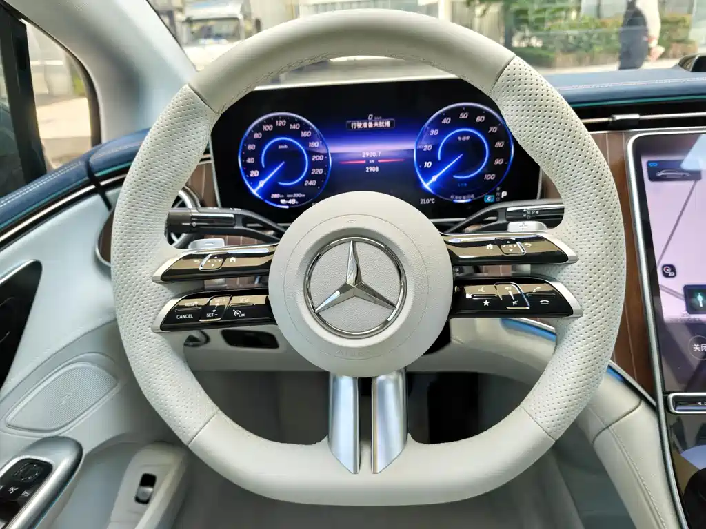 Mercedes-Benz Mercedes-Benz EQE 500 4MATIC Pioneer Edition 2026 - thumbnail 24