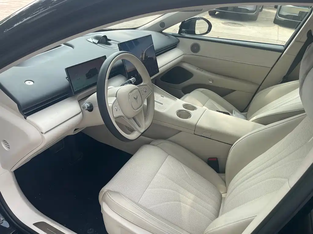 Lantu Auto Voyah Zhuiguang L 2026 AWD Ultra 2025 - thumbnail 7