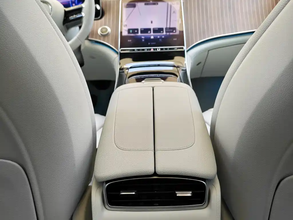 Mercedes-Benz Mercedes-Benz EQE 500 4MATIC Pioneer Edition 2026 - thumbnail 25