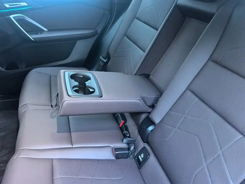BMW BMW iX1 eDrive25L X Design Package 2025 - thumbnail 17