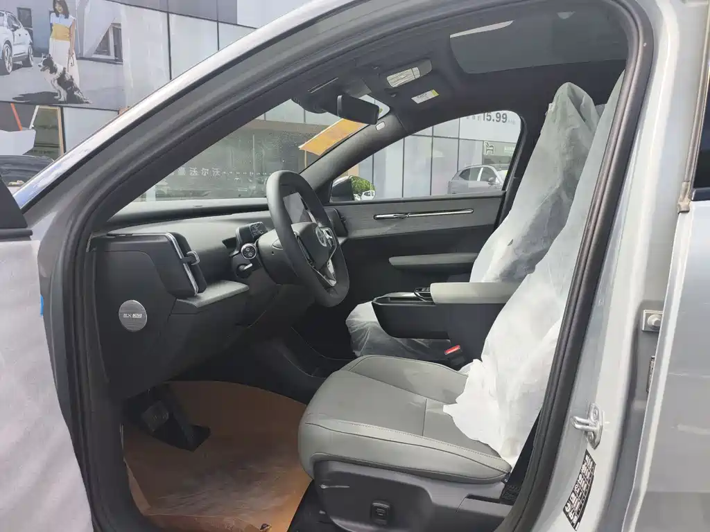 Volvo Volvo EX30 Plus RWD Long Range 2025 2026 - thumbnail 9