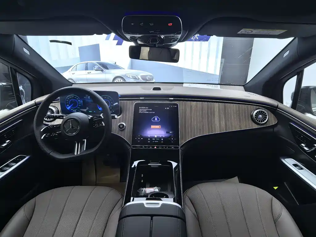 Mercedes-Benz Mercedes-Benz EQE SUV 500 4MATIC 2025 - thumbnail 14