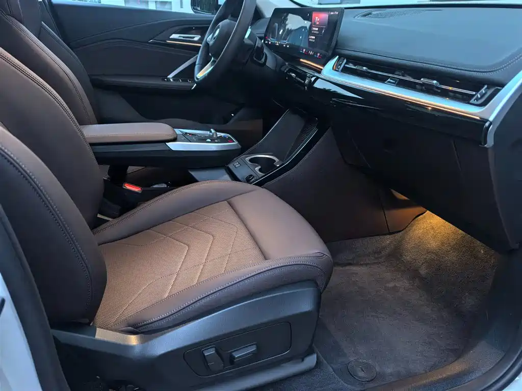 BMW BMW iX1 eDrive25L X Design Package 2025 - thumbnail 22