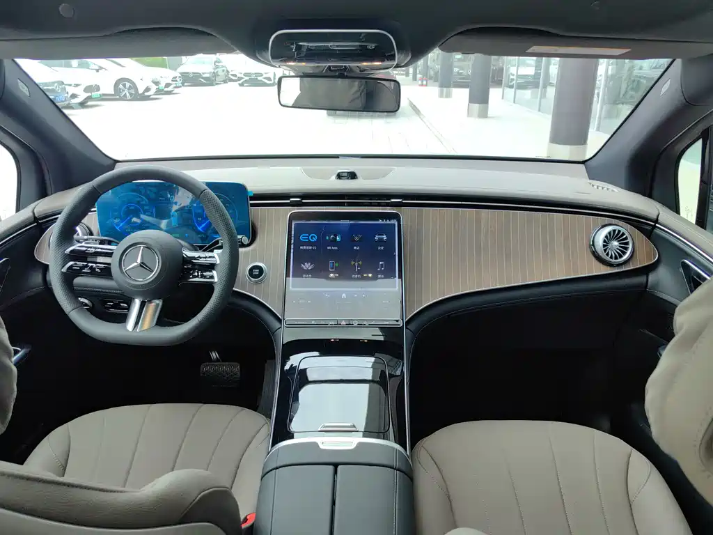 Mercedes-Benz Mercedes-Benz EQE SUV 500 4MATIC 2025 - thumbnail 10