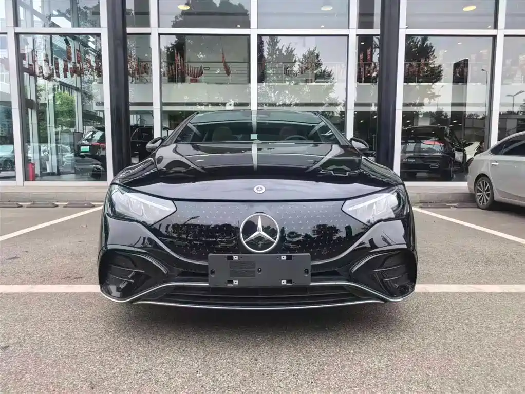 Mercedes-Benz Mercedes-Benz EQE 500 4MATIC 2025 - thumbnail 2