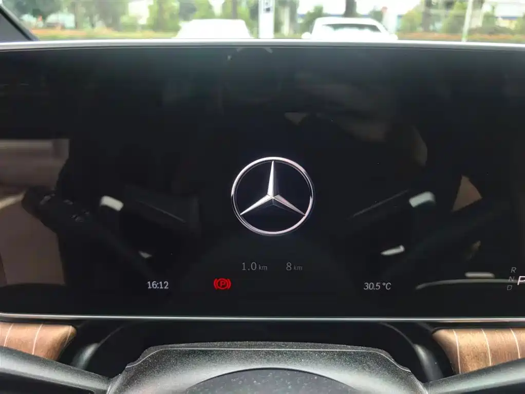 Mercedes-Benz Mercedes-Benz EQE 500 4MATIC 2025 - thumbnail 26