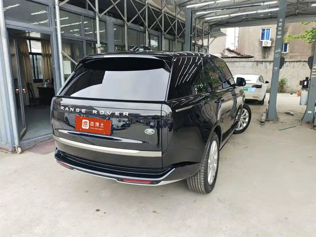 Land Rover 2024 Range Rover 3.0 L6 400PS Autobiography Extended Wheelbase 7-Seater 2024 - thumbnail 7
