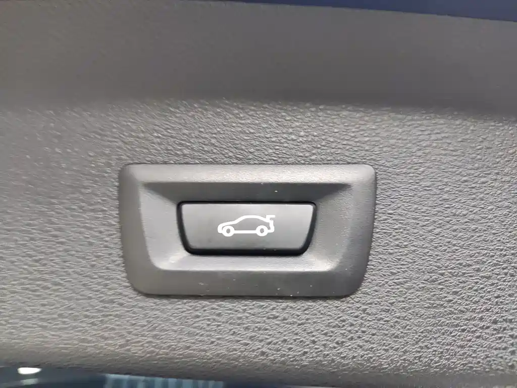 BMW BMW X1 2021 sDrive20Li Premium Edition 2022 - thumbnail 12