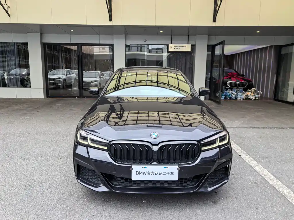 BMW BMW 5 Series 2021 525Li M Sport Package 2021 - thumbnail 2