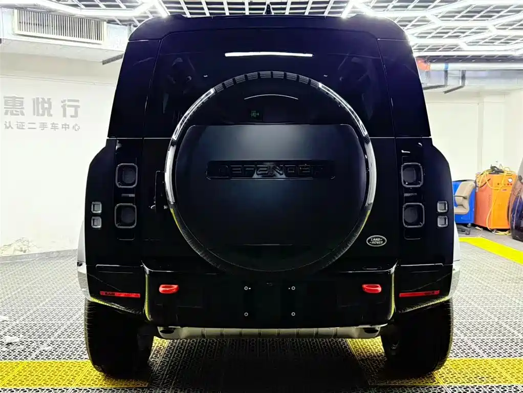 Land Rover Land Rover Defender 2025 110 3.0T P400 X 2024 - thumbnail 4