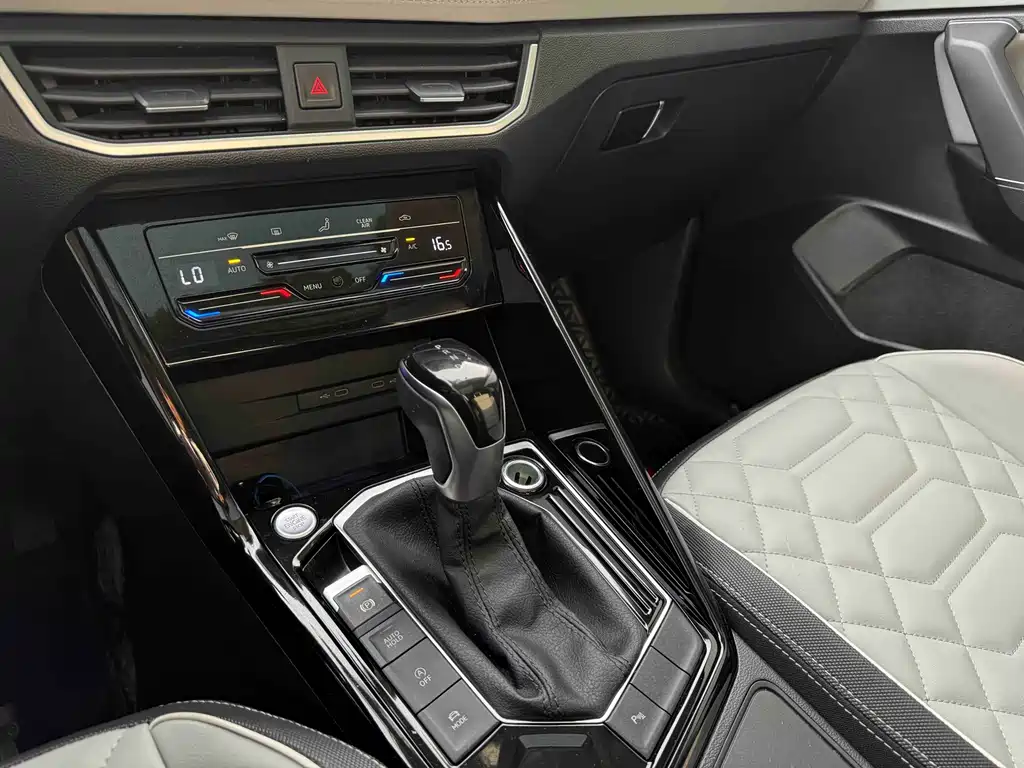Volkswagen Tayron 2023 280TSI FWD Luxury Plus Advanced Edition 2022 - thumbnail 13