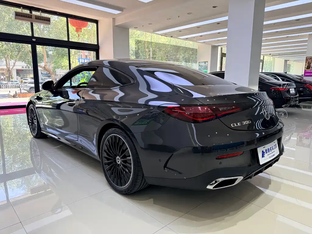 Mercedes-Benz Mercedes-Benz CLE 2024 CLE 300 4MATIC Luxury Coupe 2024 - thumbnail 4