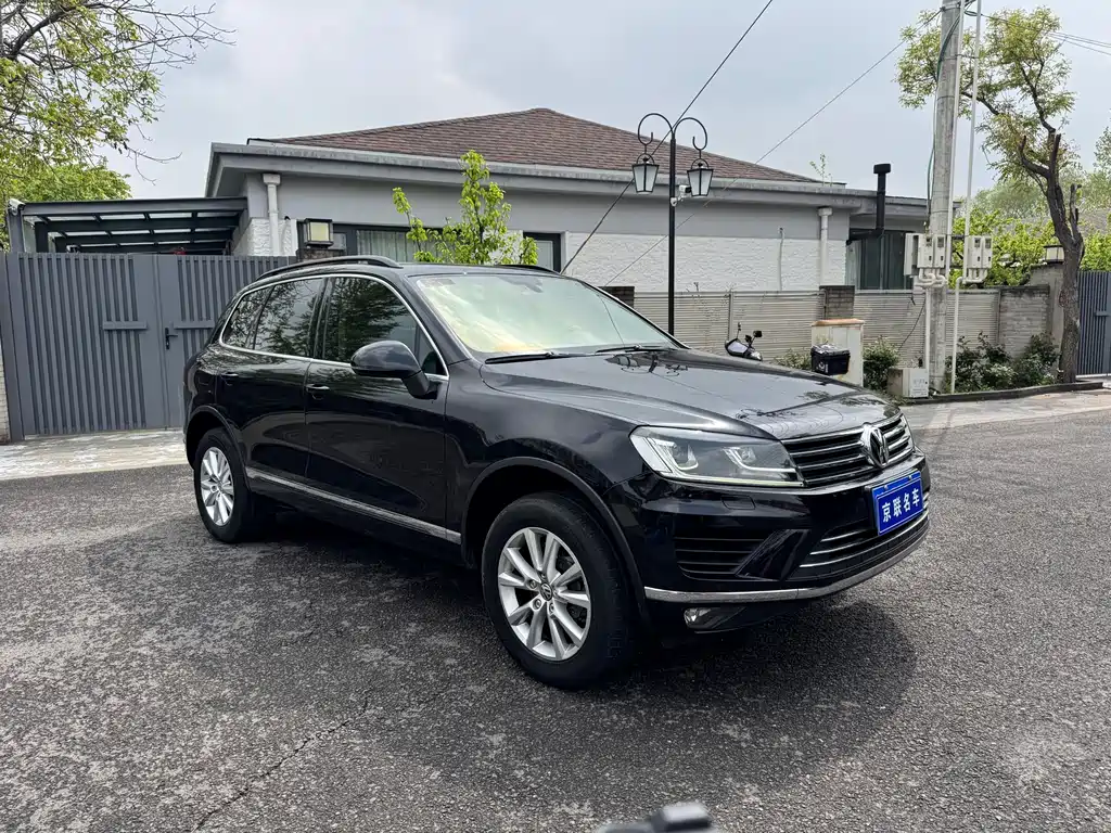 Volkswagen Volkswagen Touareg 2017 3.0 TSI Offroad Edition 2017 - thumbnail 3