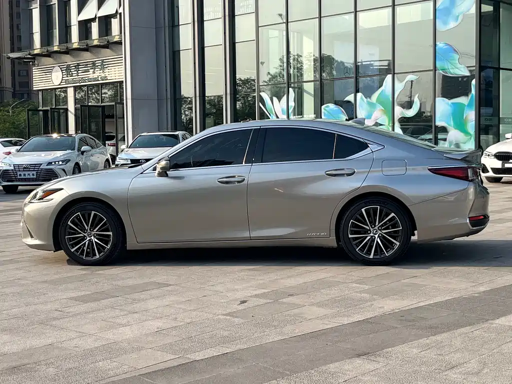 Lexus Lexus ES 2022 300h Premium Edition 2022 - thumbnail 8
