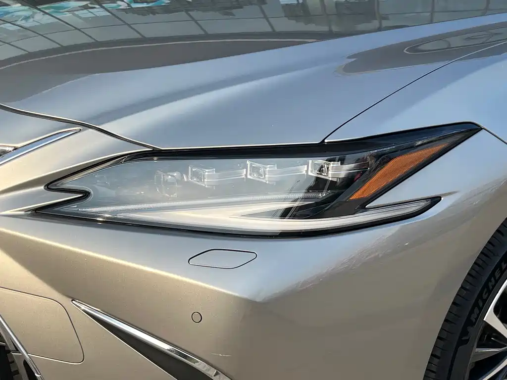 Lexus Lexus ES 2022 300h Premium Edition 2022 - thumbnail 21
