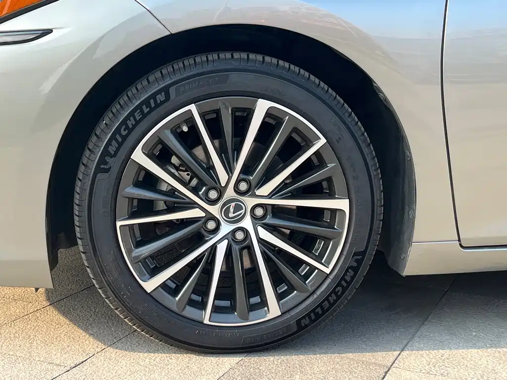 Lexus Lexus ES 2022 300h Premium Edition 2022 - thumbnail 22