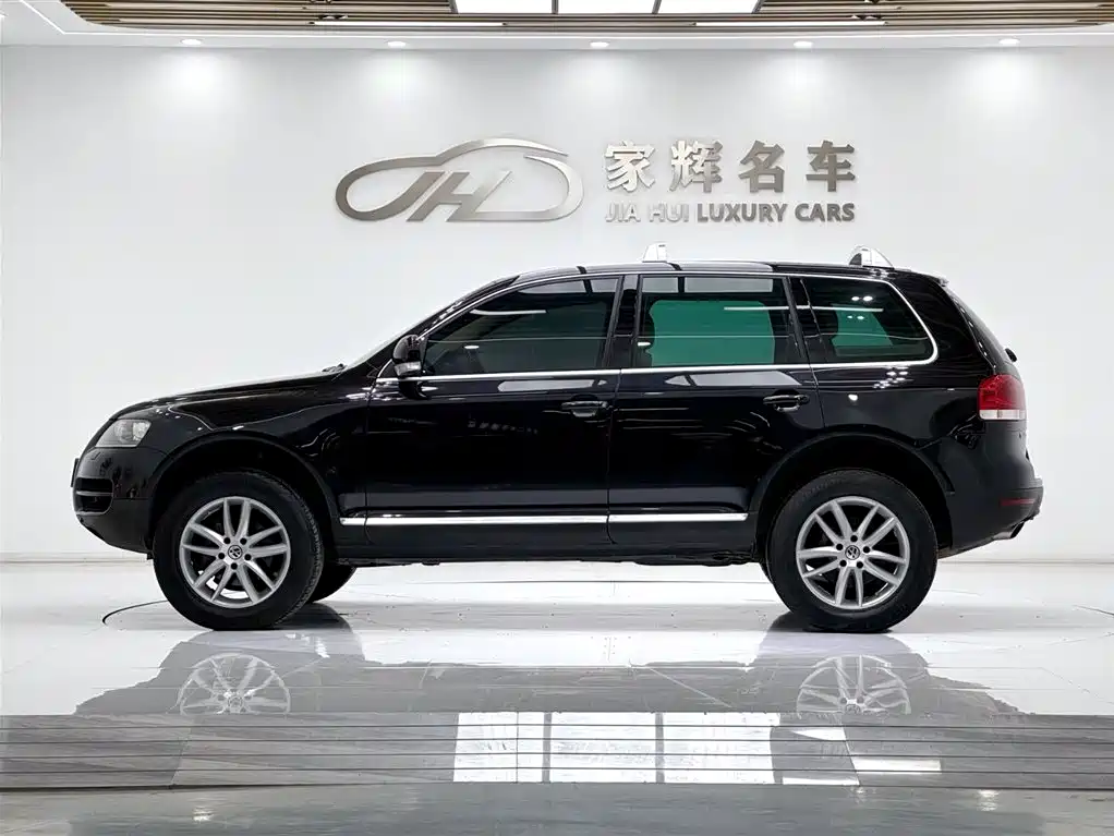 Volkswagen Volkswagen Touareg 2006 4.2L Top Trim 2005 - thumbnail 4