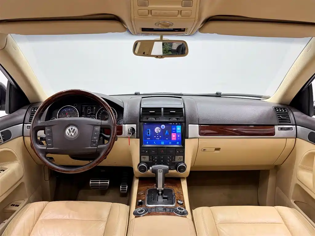 Volkswagen Volkswagen Touareg 2006 4.2L Top Trim 2005 - thumbnail 13