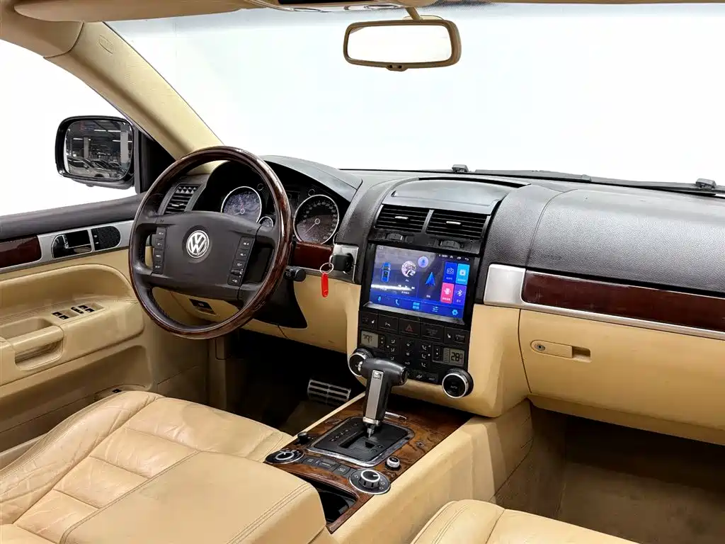 Volkswagen Volkswagen Touareg 2006 4.2L Top Trim 2005 - thumbnail 14