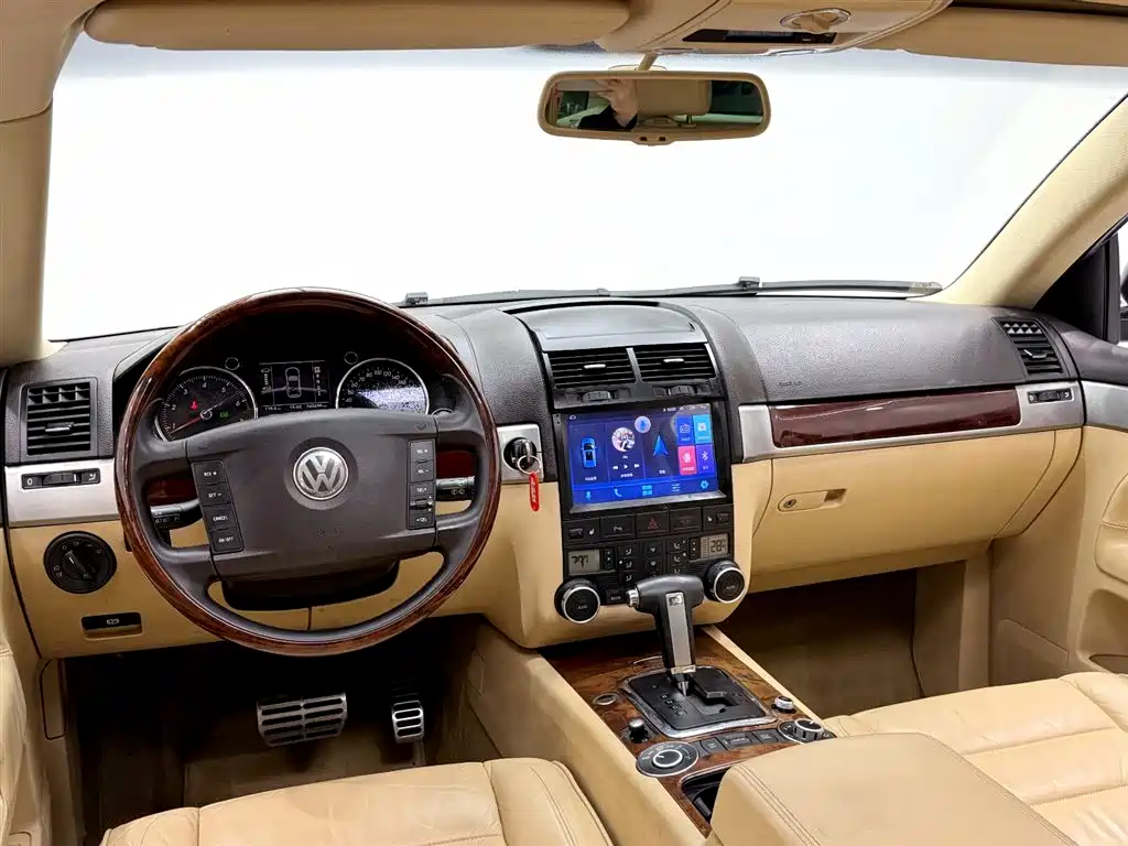 Volkswagen Volkswagen Touareg 2006 4.2L Top Trim 2005 - thumbnail 15