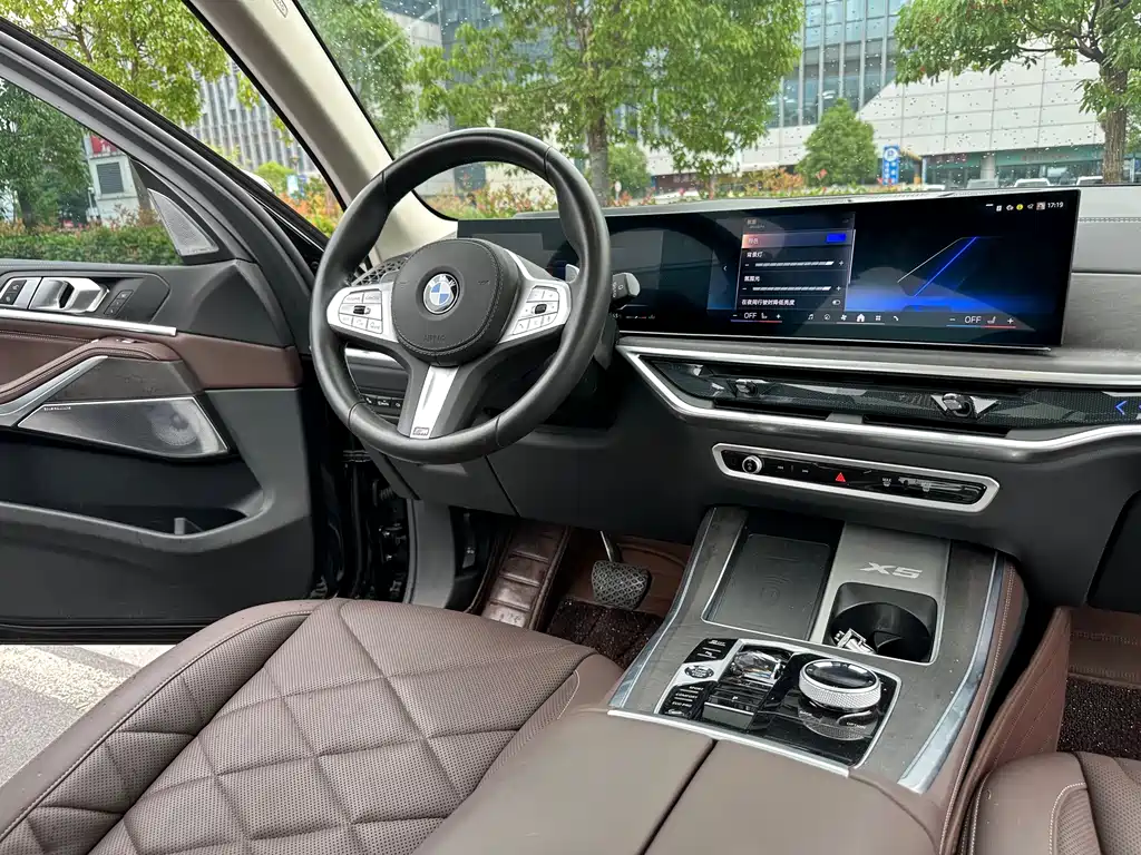 BMW BMW X5 2025 xDrive 30Li M Sport Night Edition 2025 - thumbnail 9
