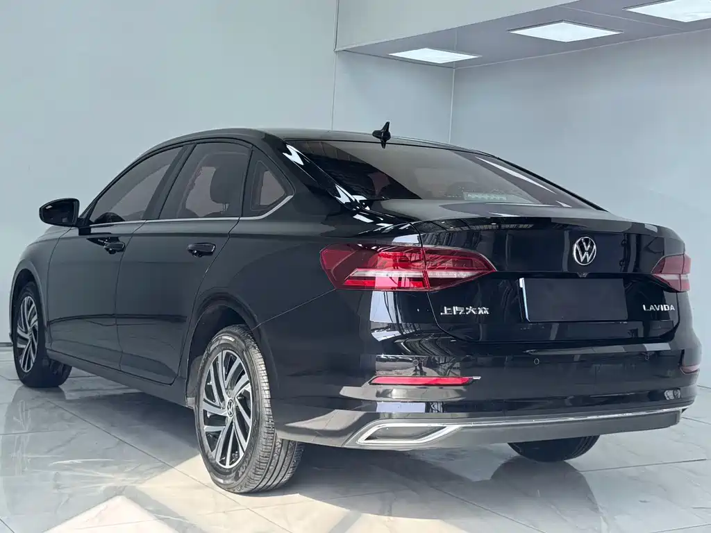 Volkswagen Volkswagen Lavida 2022 1.5L Automatic Comfort Edition 2022 - thumbnail 4