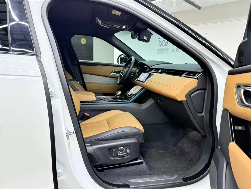 Land Rover Range Rover Velar 2023 250PS Black Edition 2022 - thumbnail 5