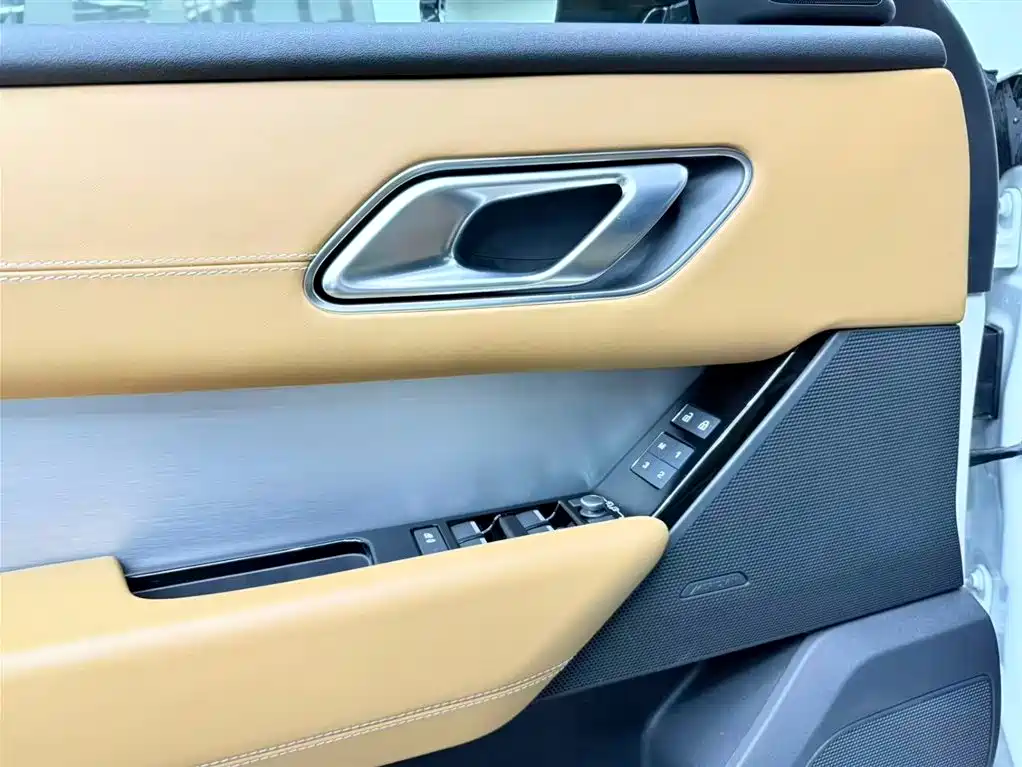 Land Rover Range Rover Velar 2023 250PS Black Edition 2022 - thumbnail 14