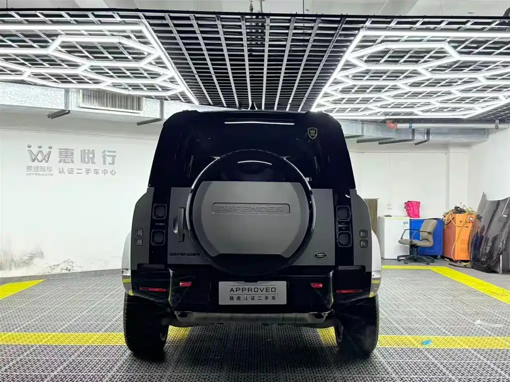 Land Rover Land Rover Defender 2025 110 3.0T P400 X 2024 - thumbnail 4