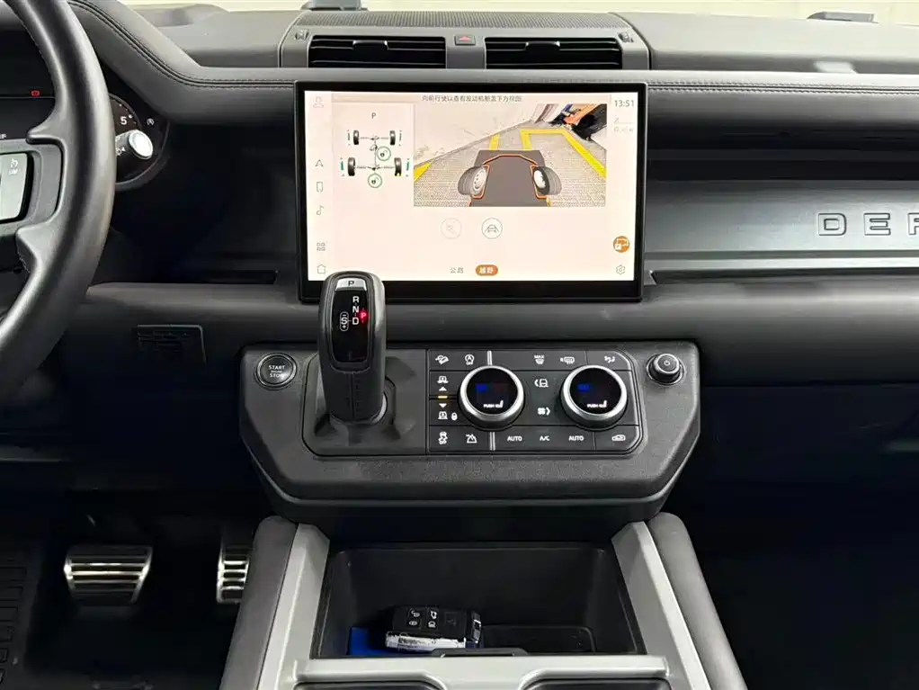 Land Rover Land Rover Defender 2025 110 3.0T P400 X 2024 - thumbnail 13